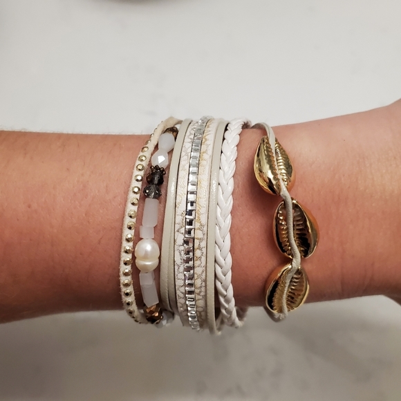 Jewelry - White Leather Gold Seashell Wrap Bracelet Preppy Boho Bride Nautical Party Glam